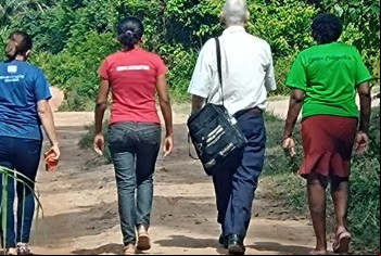 Dom Irineu Roman faz visita pastoral na Paróquia São Paulo Apóstolo